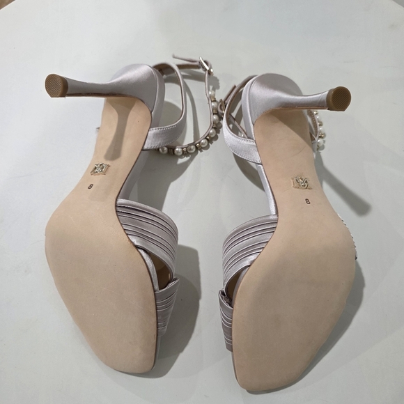 Badgley Mischka Tawny Twist Front Sandal - Picture 5 of 7